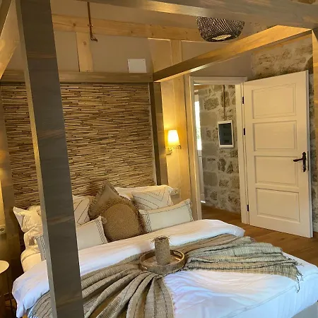 Perlacia * 아다테페