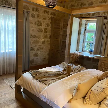 Perlacia Hotel *