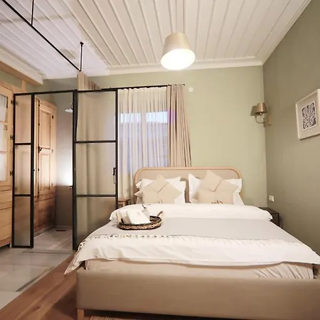 Perlacia 아다테페