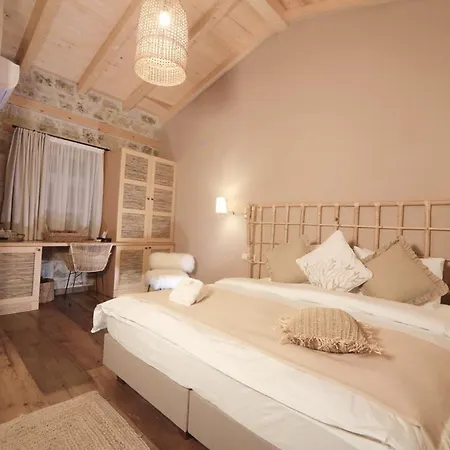 Perlacia 아다테페