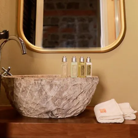 호텔 Perlacia 아다테페