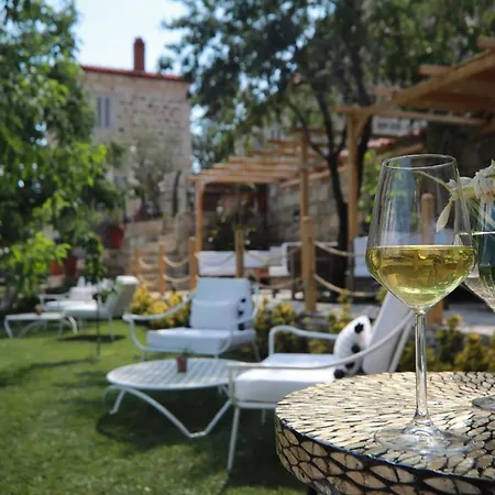 Hotel Perlacia Adatepe *