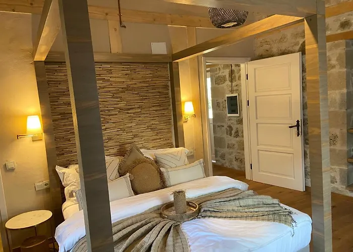 Perlacia * Adatepe (Ayvacik)