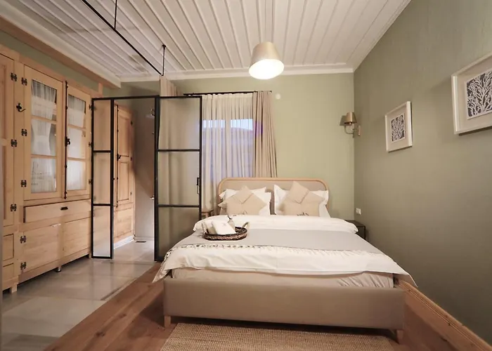 Perlacia * Adatepe (Ayvacik)