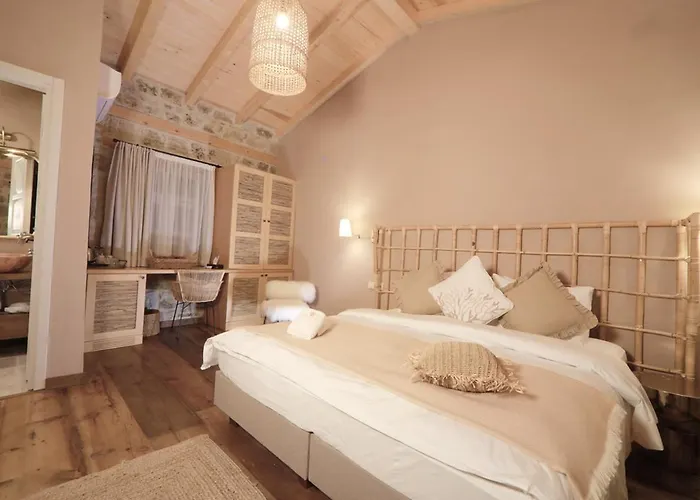 Perlacia Adatepe (Ayvacik)