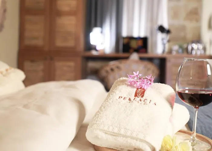 Perlacia Hotel *
