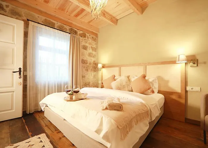 Perlacia * Adatepe (Ayvacik)