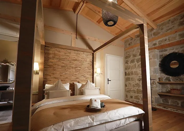 Perlacia * Adatepe (Ayvacik)